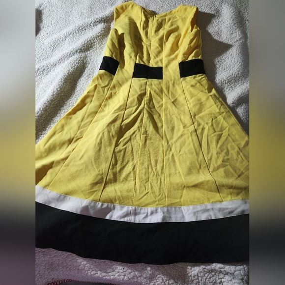 Calvin Klein Colorblock Dress - Picture 16 of 16